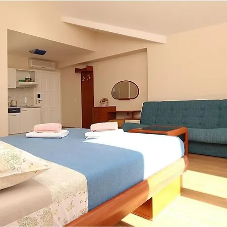 On The Hotel 3*